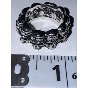 Ring Of Skulls Size 8